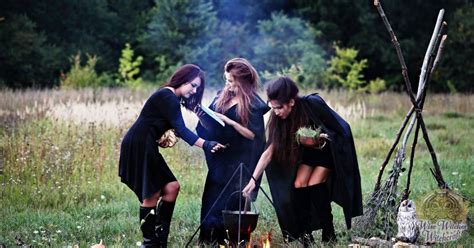 The Pioneers of Wicca: How They Established a Modern Tradition